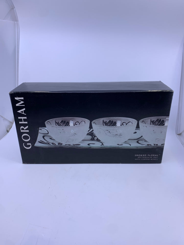 NIB SMOKED FLORAL DIPPING TRAY SET.