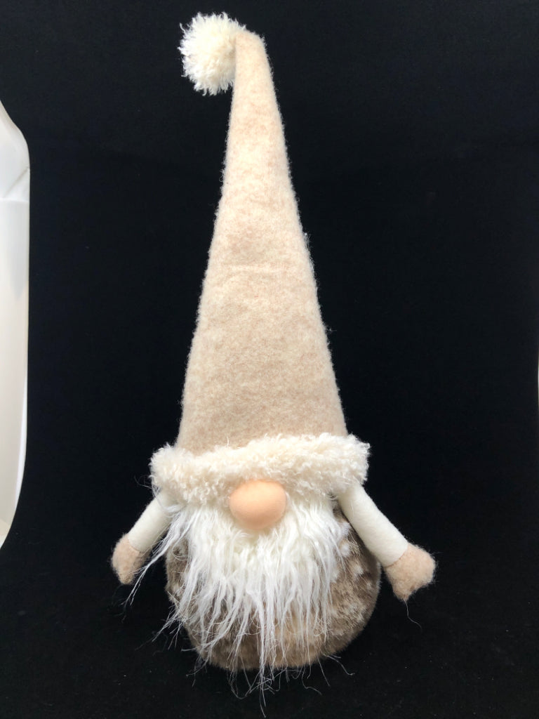 LARGE WEIGHT GNOME W/ SPOTTED FUR BODY DECOR.