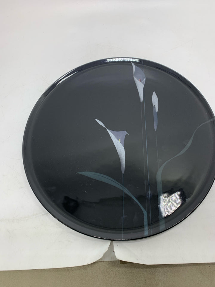 OPAS BLACK CIRCLE PLATTER W/ ETCHED FLOWERS.