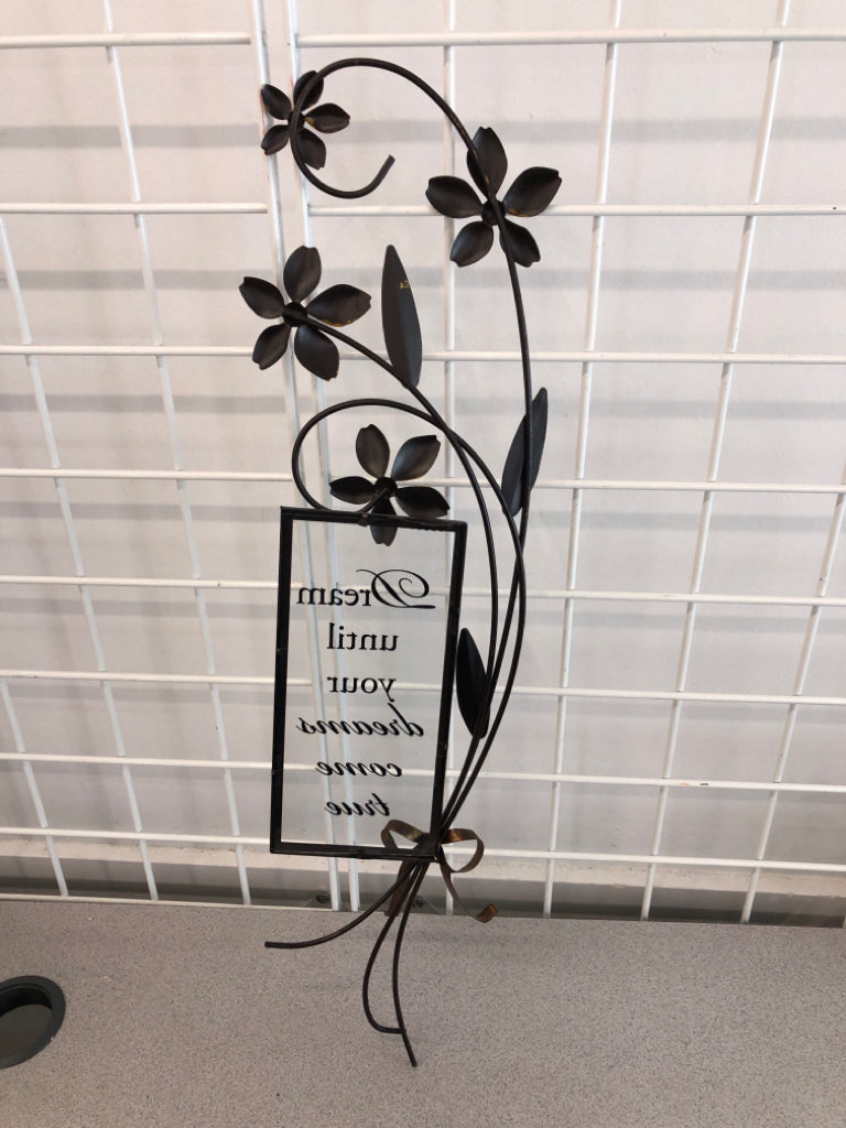 BRONZE FLOWER DREAM WALL DECOR.