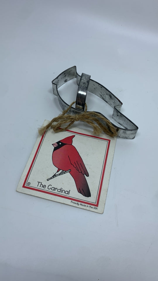 NWT CARDINAL COOKIE CUTTER.