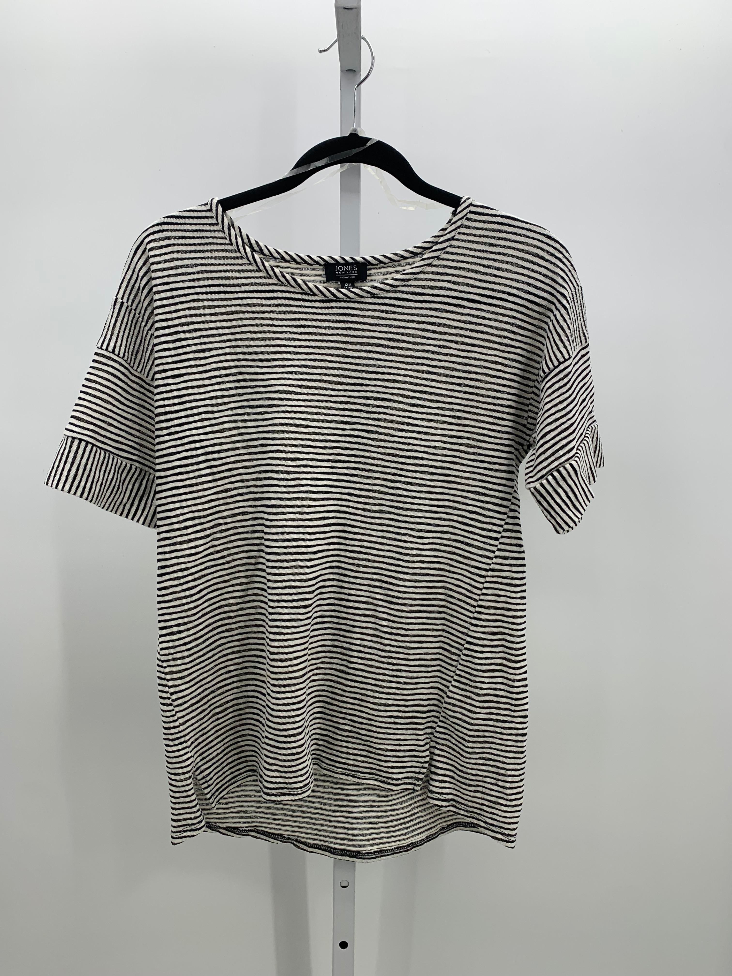 Jones New York Size Medium Misses Short Sleeve Shirt
