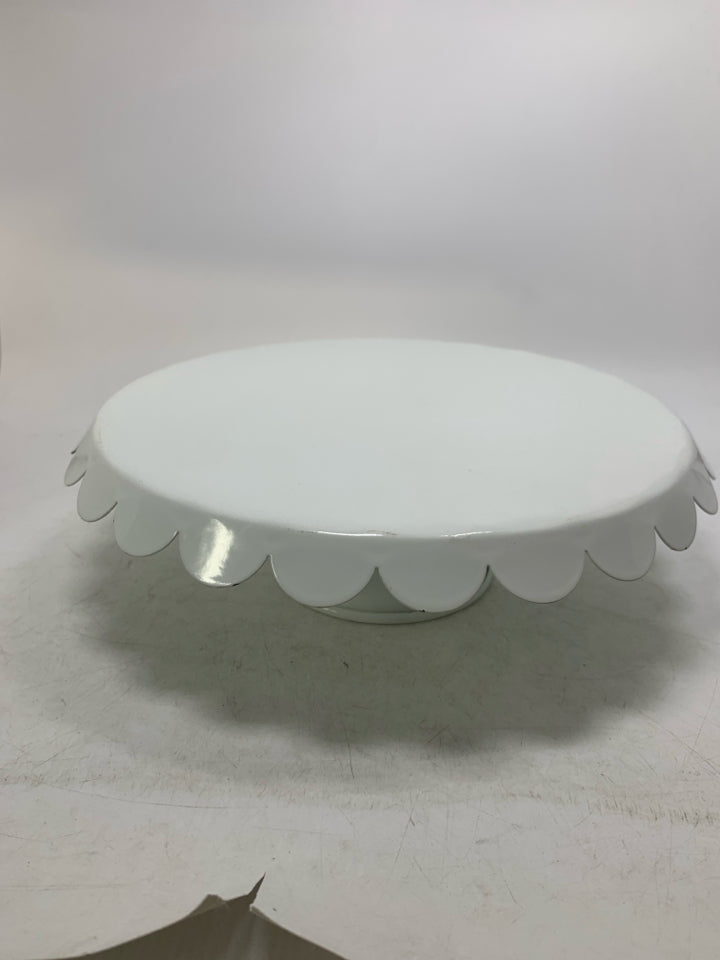 SHORT METAL CAKE STAND W/ SCALLOP EDGE.