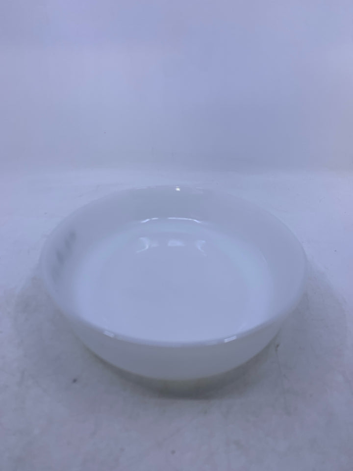 VTG WHITE GLASS OVAL BAKING DISH W/ BROWN FLOWERS.