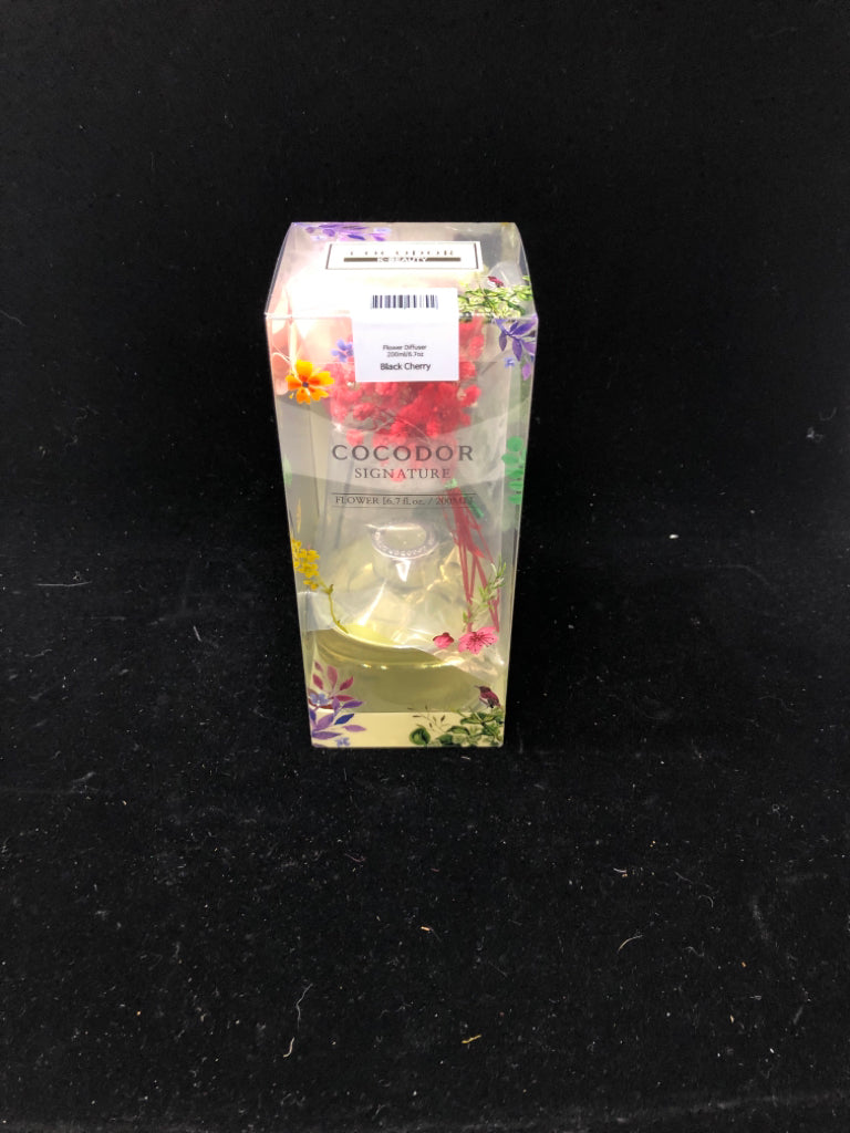 NIB FLOWER DIFFUSER-BLACK CHERRY
