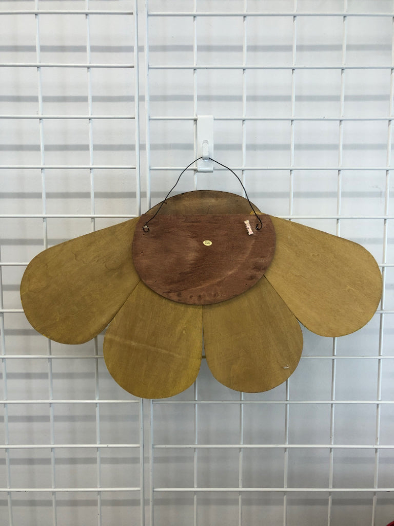 WOOD SUNFLOWER WALL DECOR.