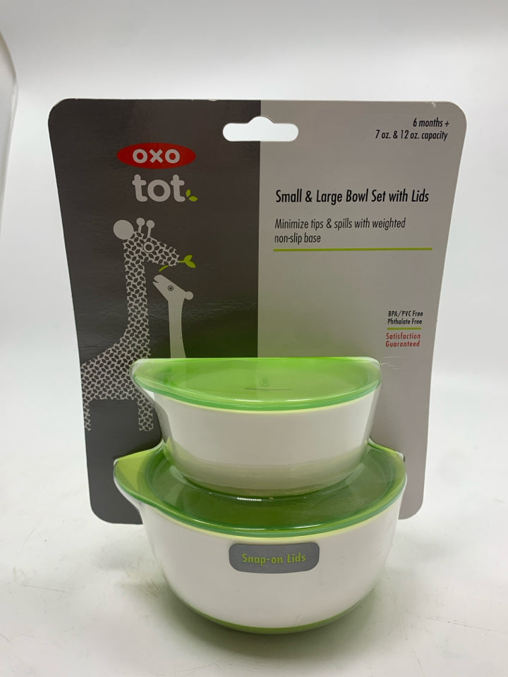 NIP KIDS BOWL SET W/LIDS.