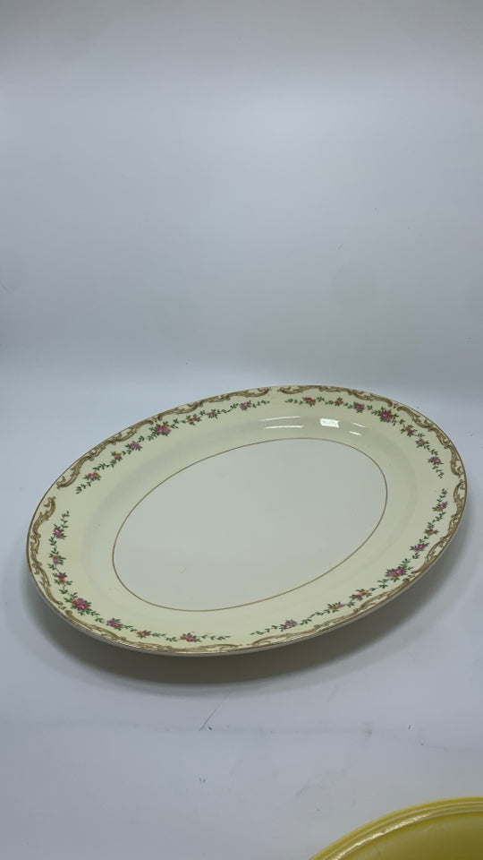 VTG OVAL SERVING PLATTER W/FLORAL ACCENTS.