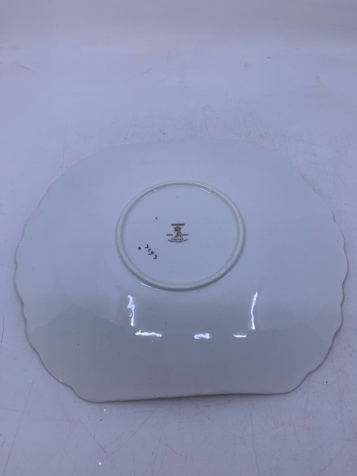 BLUE WITH FLORAL TRIM SERVING PLATE.