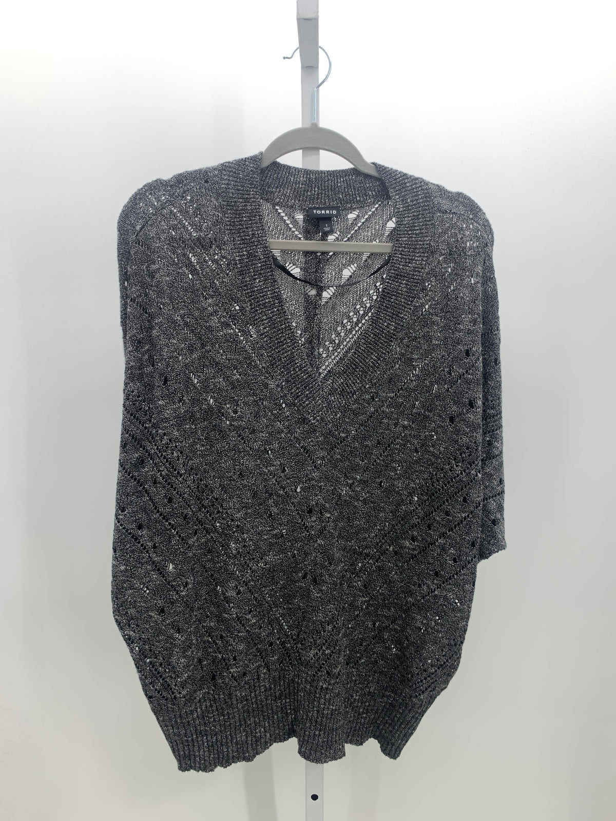 Torrid Size 1X Womens Short Slv Sweater