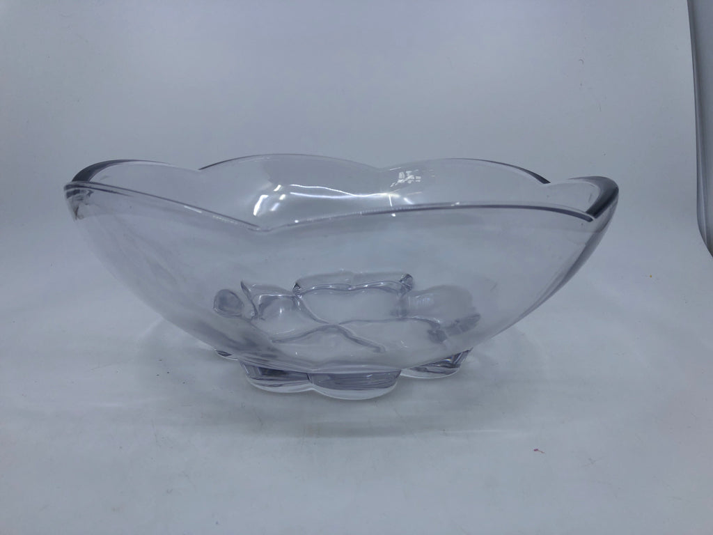 CLEAR GLASS BOWL CLOVER BOTTOM.