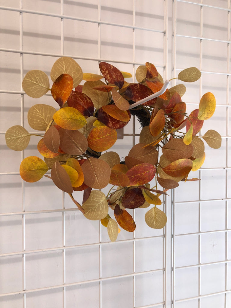 SMALL FAll COLORED LEAVES WREATH.