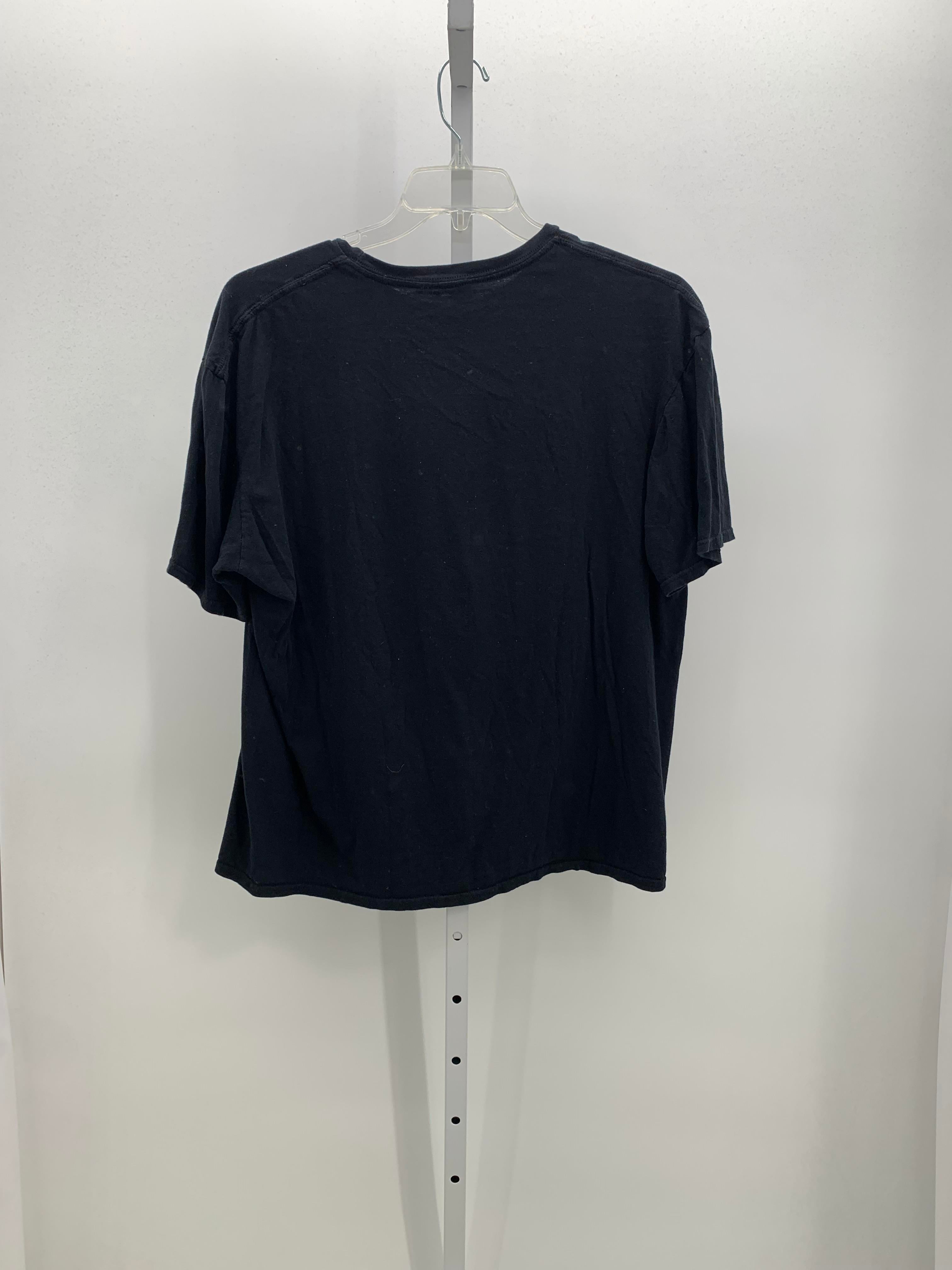 GRAPHIC KNIT TEE.