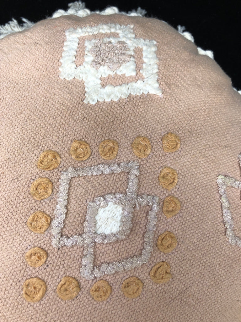 ROUND TAN ACCENT PILLOW W/TASSLE FRINGE.