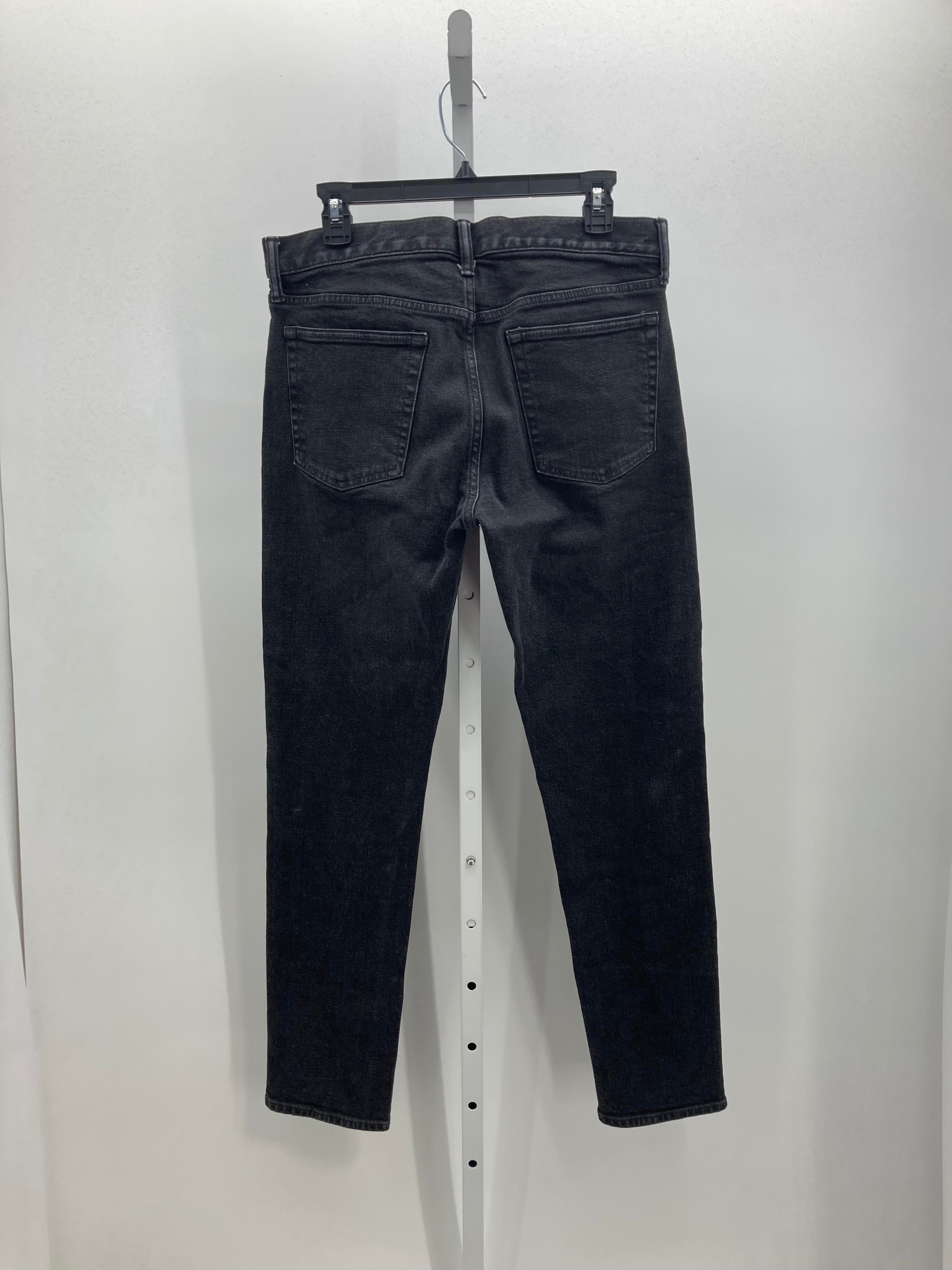 SLIM TAPER JEANS