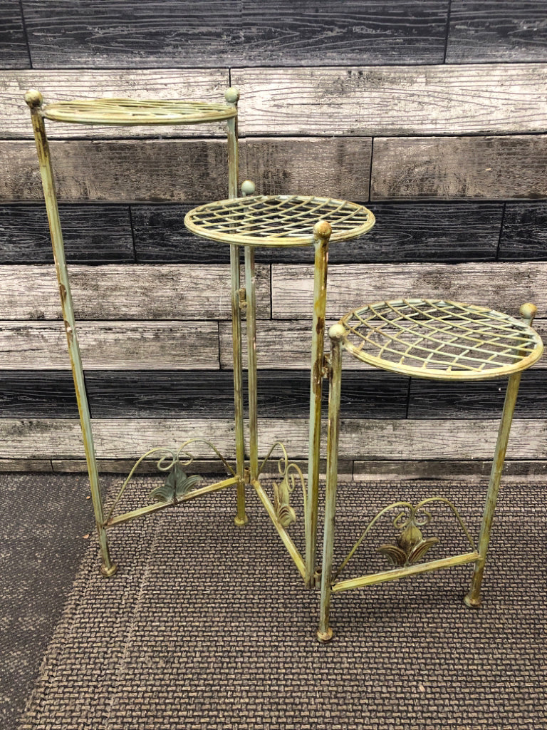 DISTRESSED 3 SECTION GREEN FOLDABLE PLANT STAND.