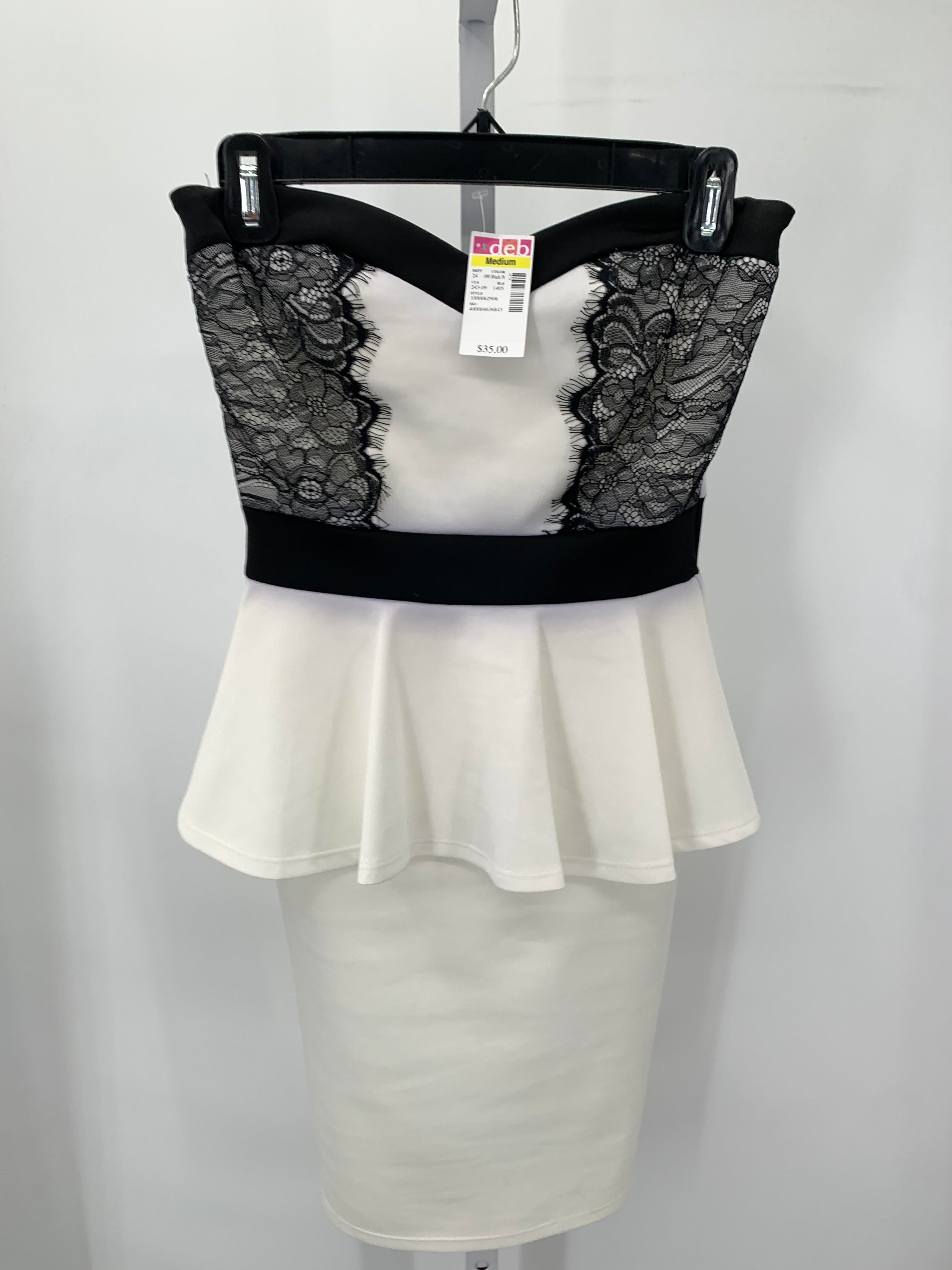 Deb Size Medium Juniors Sleeveless Dress