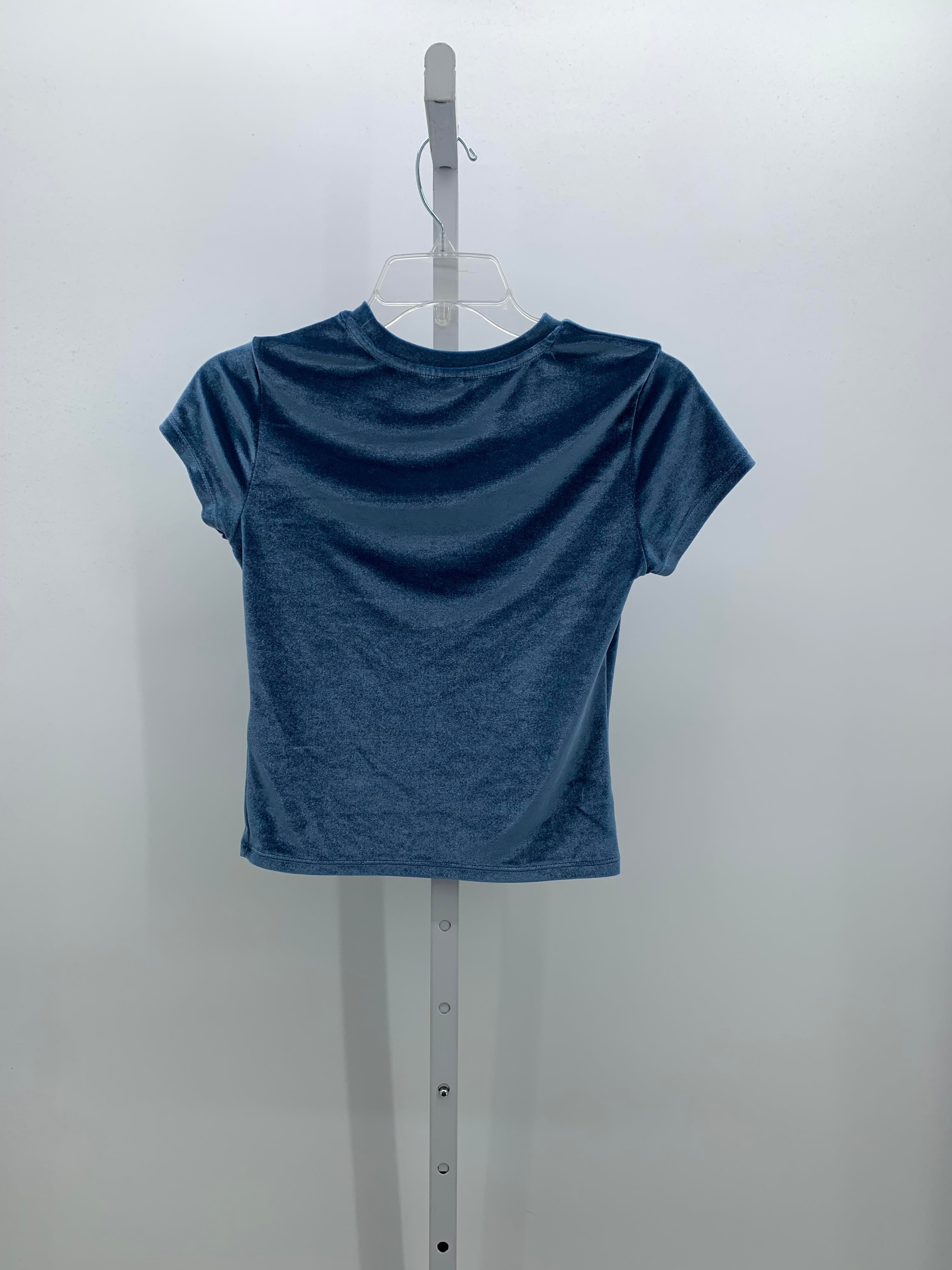 Divided Size Small Juniors Short Sleeve Shirt