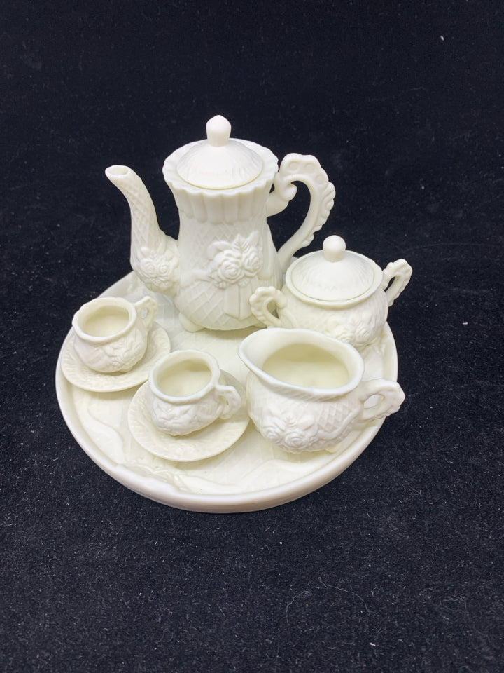 10 PC IVORY EMBOSSED MINI DECOR TEA SET.