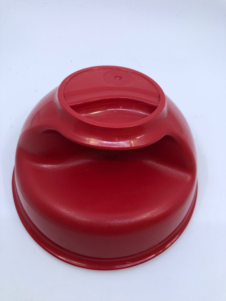 2 GREEN & RED KIDS BOWLS WITH SPOONS.