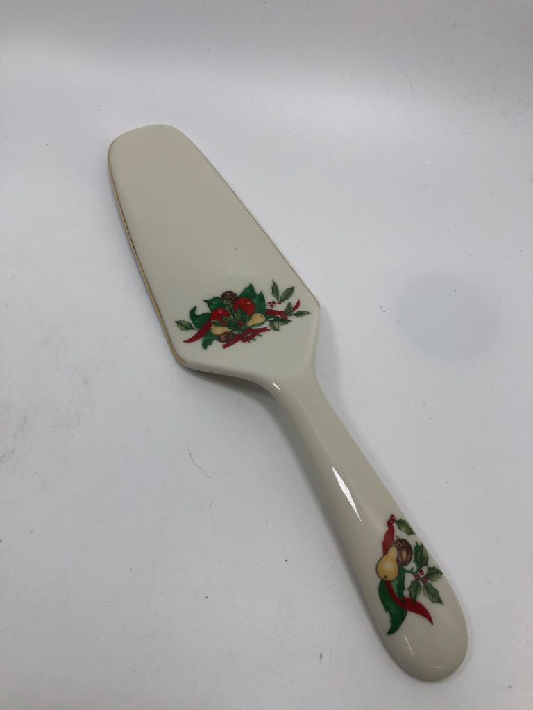 CERAMIC FRUIT BASKET CAKE SERVER