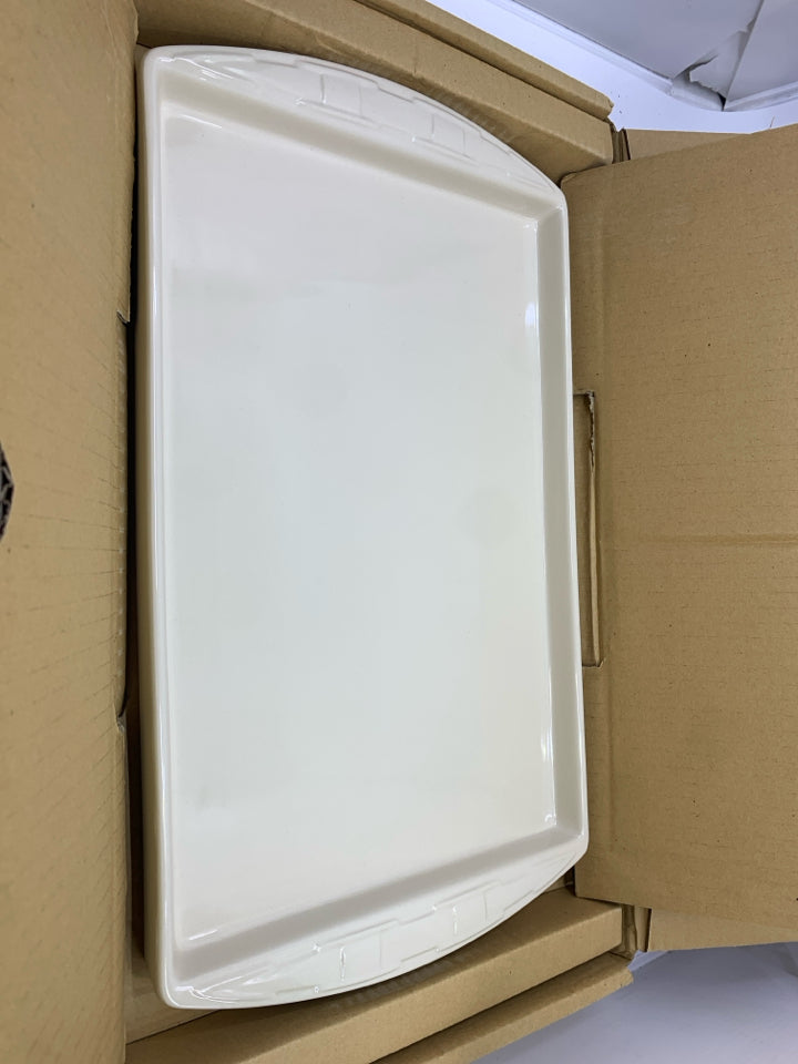 NIB LONGABERGER WOVEN TRADITIONS BAKING SHEET.
