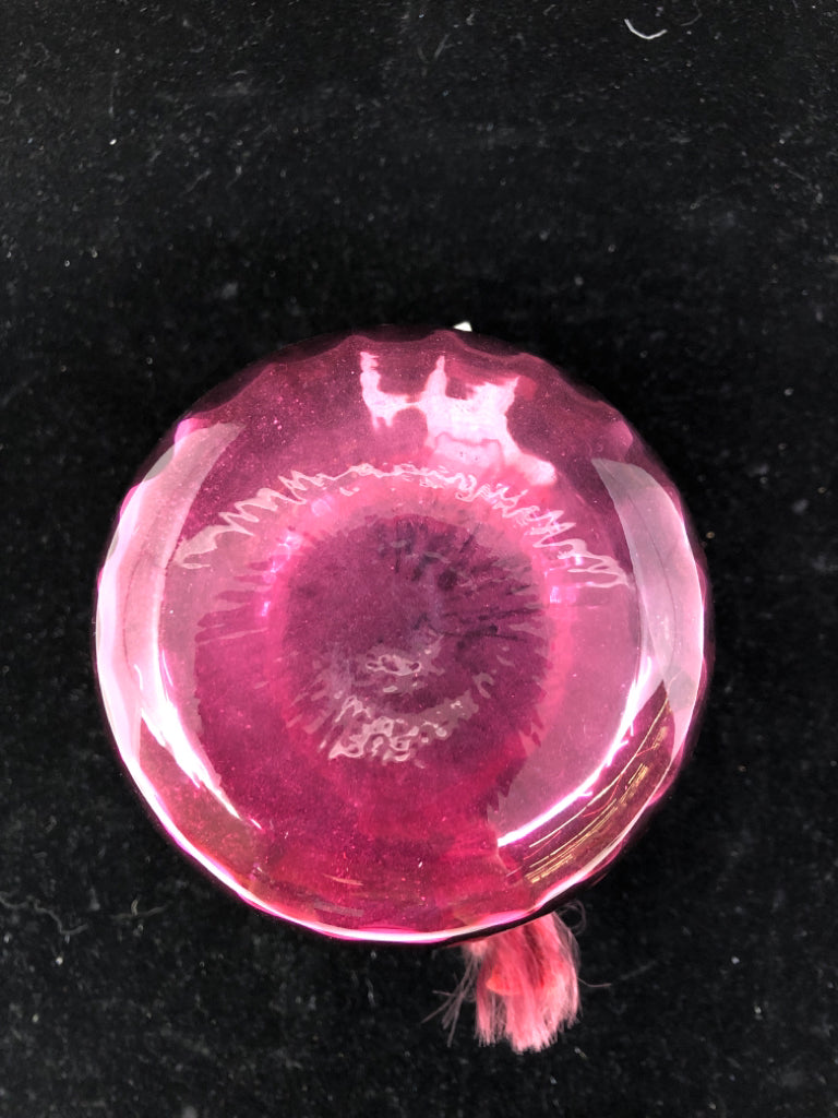 CRANBERRY PILGRIM GLASS VASE.