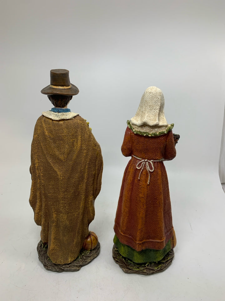 2 PC MAN/WOMAN PILGRIM HOLDING HARVEST RESIN.
