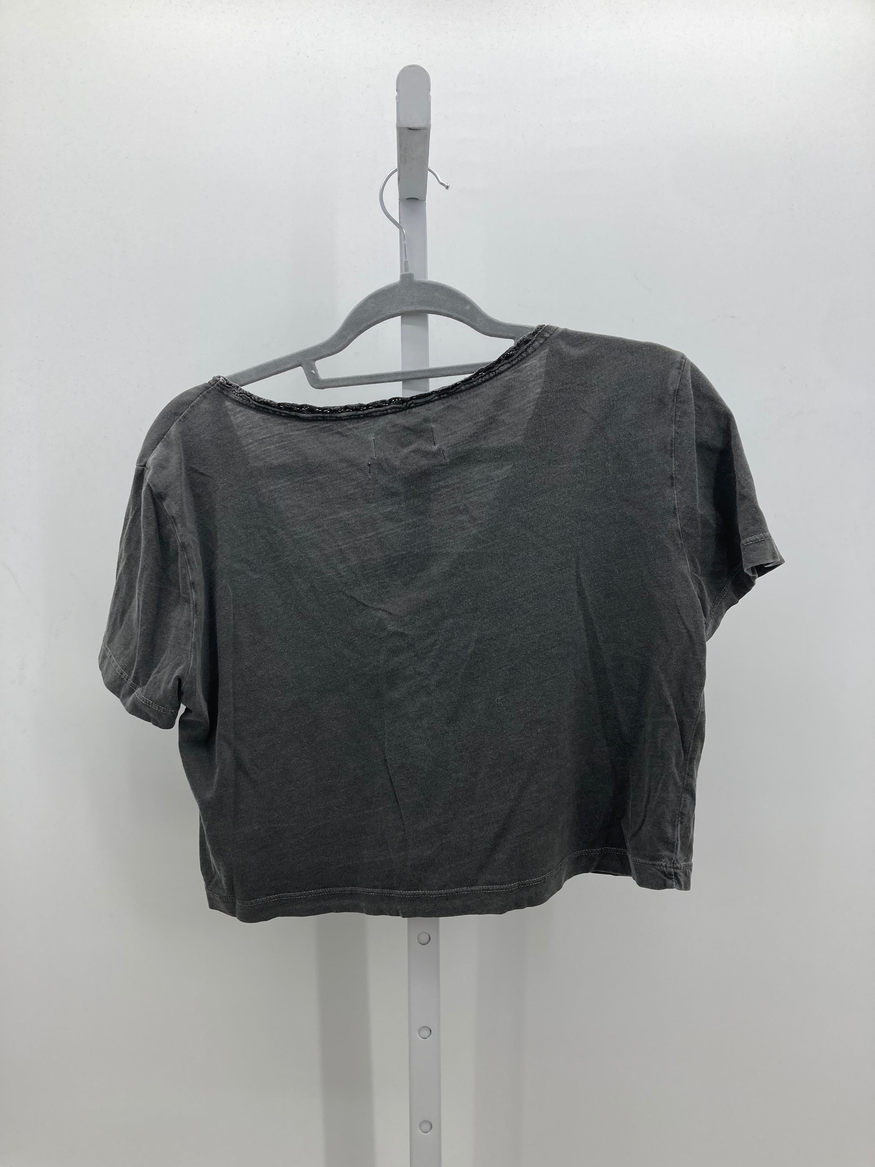 Urban Outfitters Size Small Juniors Short Sleeve Shirt