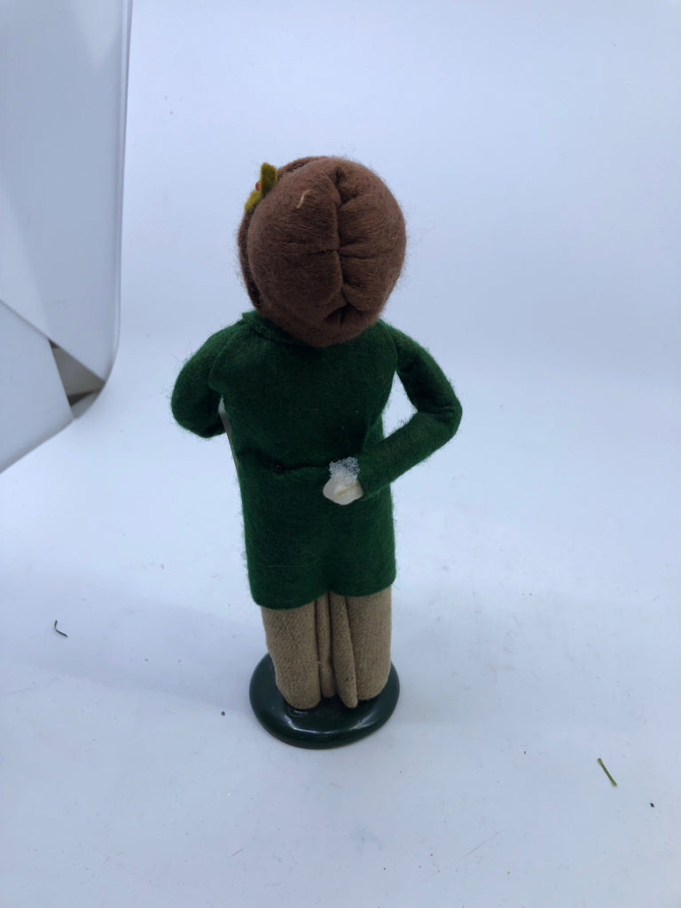 BYERS' CHOICE BOY IN GREEN COAT-1990.