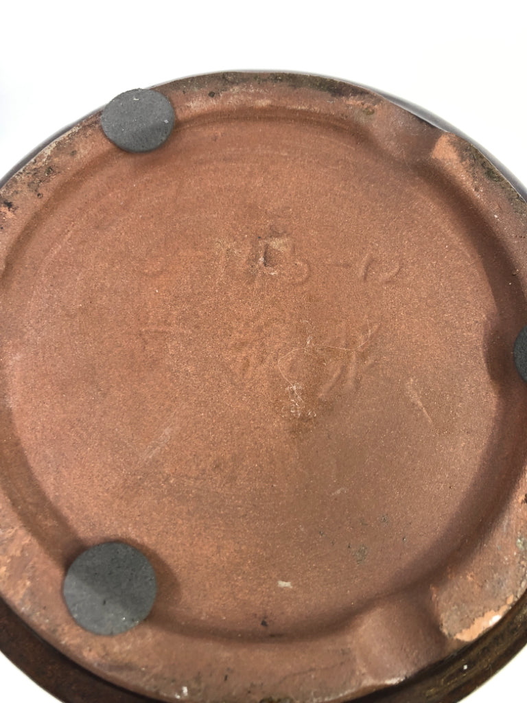 BROWN/GOLD HEAVY CERAMIC VASE.