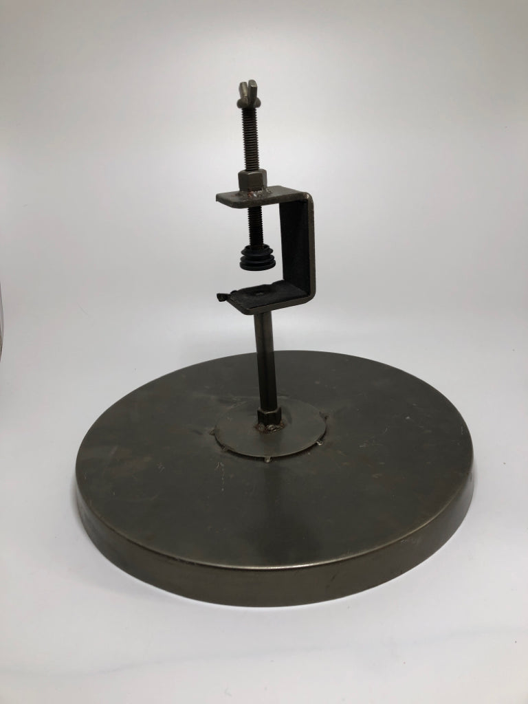 LG METAL CLAMP.