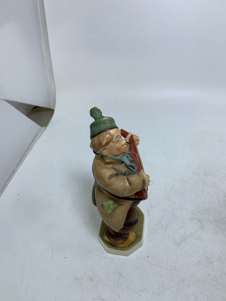 VTG FRIEDEL GERMAN MAN PLAYING GUITAR.