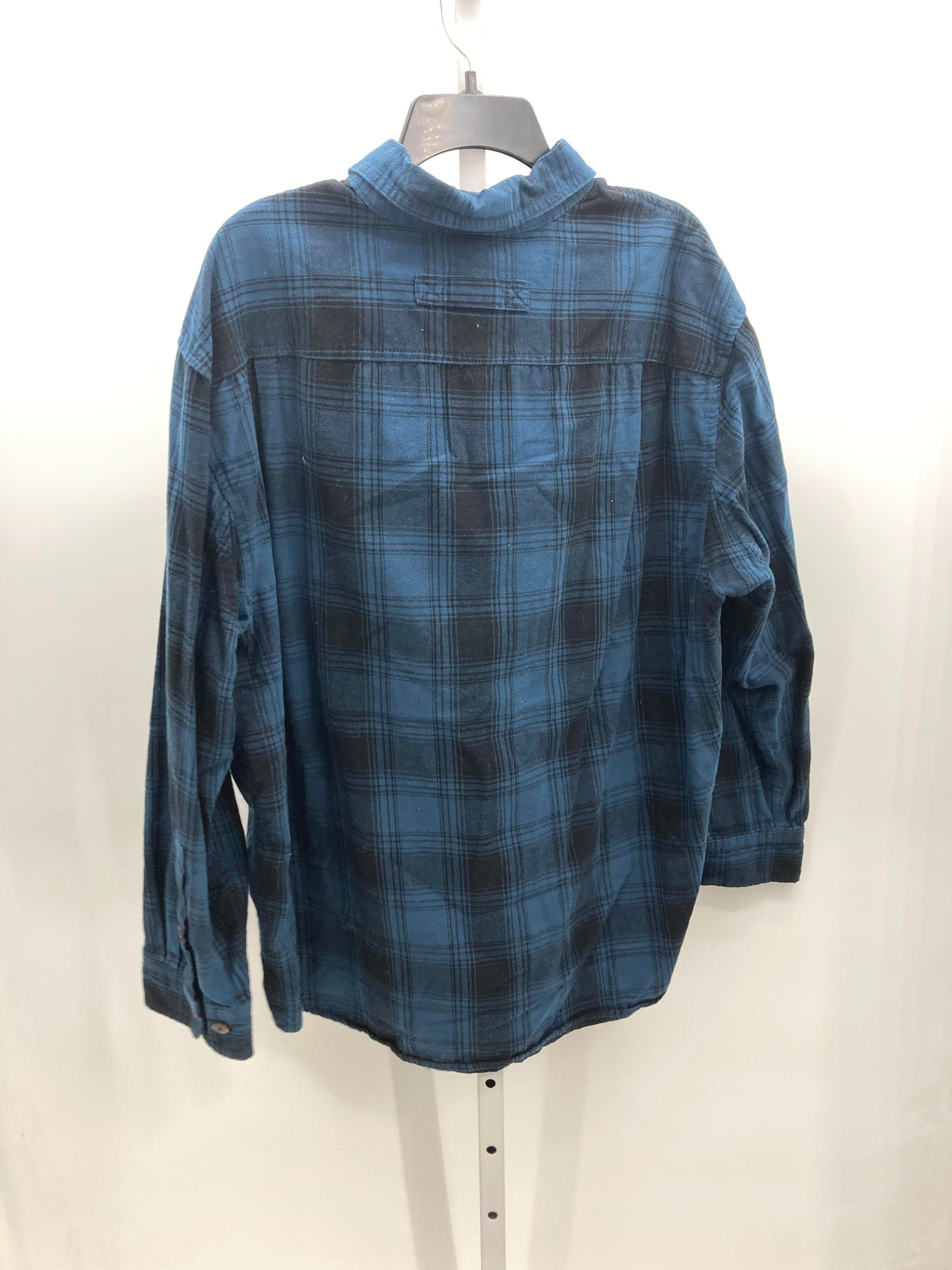PLAID BTN DOWN