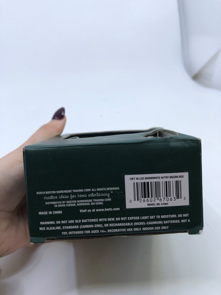 NIB LED LIGHT STRANDS.