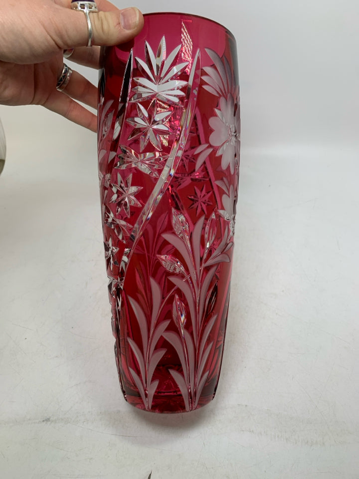 VTG HEAVY ETCHED FLOWERS DRESDEN KRISTALL VASE.