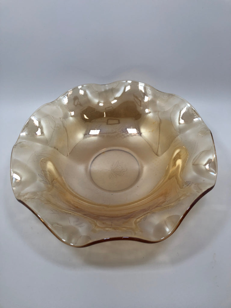 VTG ORANGE GLASS BOWL W/RUFFLE EDGE.