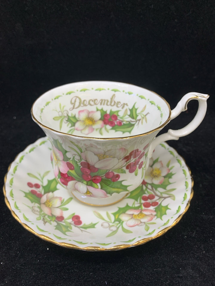 "DECEMBER" WHITE FLOWER W/BERRIES CHRISTMAS ROSE.