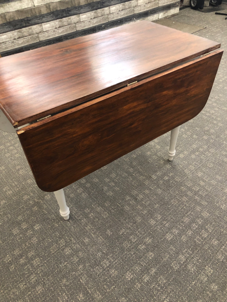 CHERRY WOOD TOP GREY PAINTED DROP LEAF TABLE.