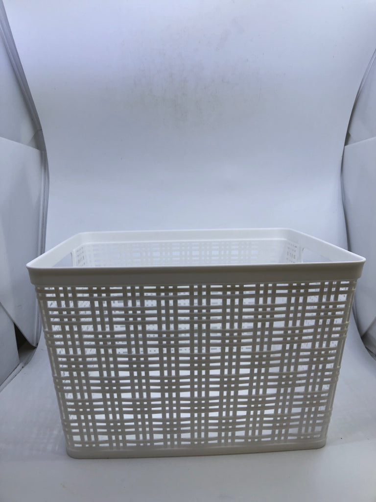 WHITE PLASTIC BIN FAUX WOVEN DESIGN.