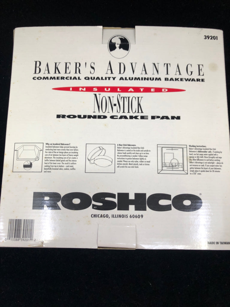 NIB BAKERS ADVANTAGE NONSTICK CAKE PAN.