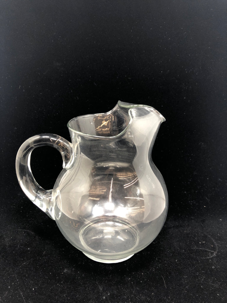 CLEAR GLASS PITCHER W/ICE LIP.