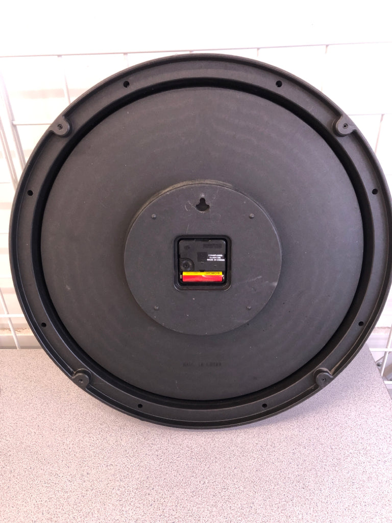 BRONZE PLASTIC WALL CLOCK.