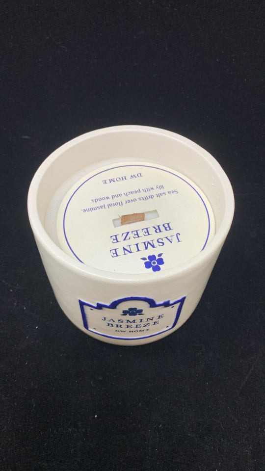 JASMINE BREEZE CANDLE.