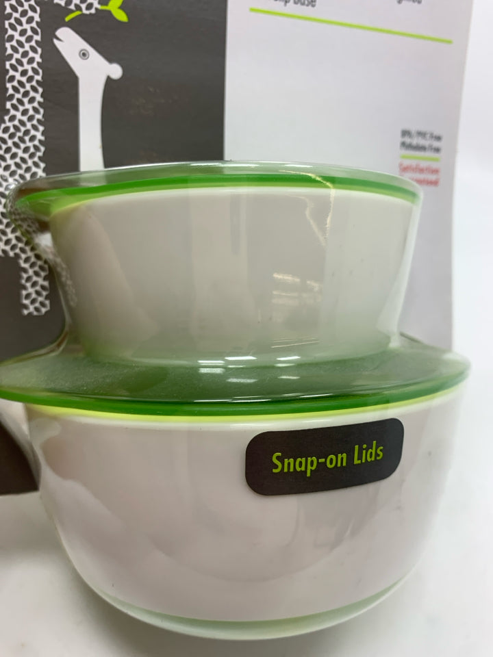 NIP KIDS BOWL SET W/LIDS.