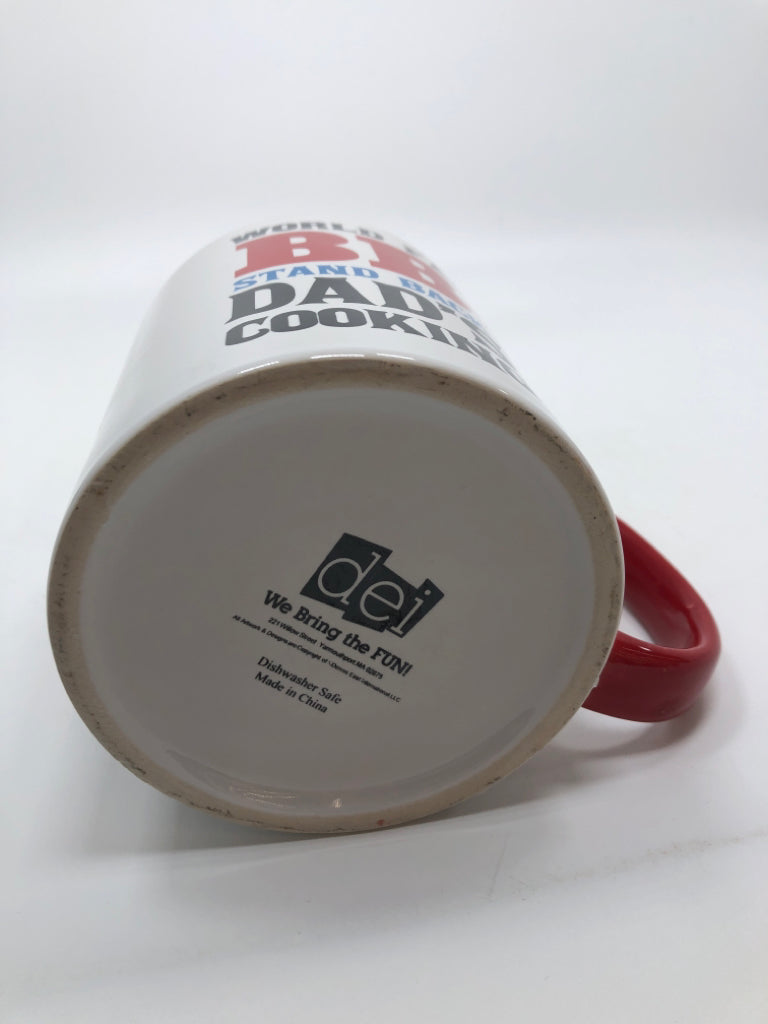 WORLD FAMOUS BBQ MUG.