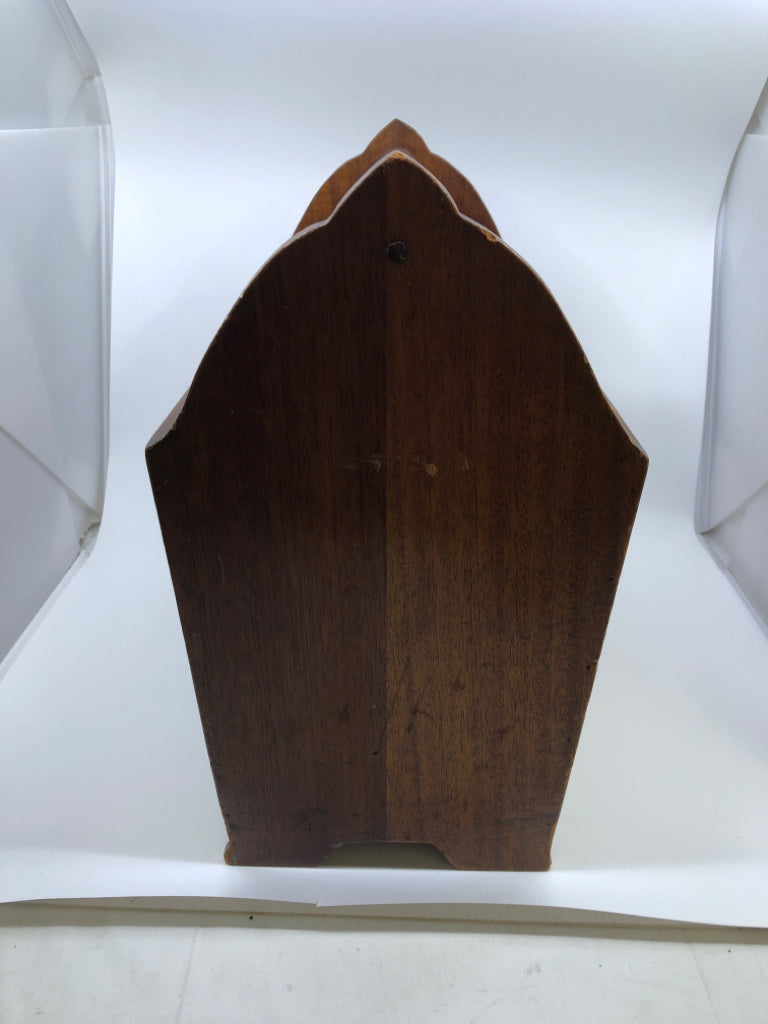 VTG DARK WOOD MAGAZINE RACK.