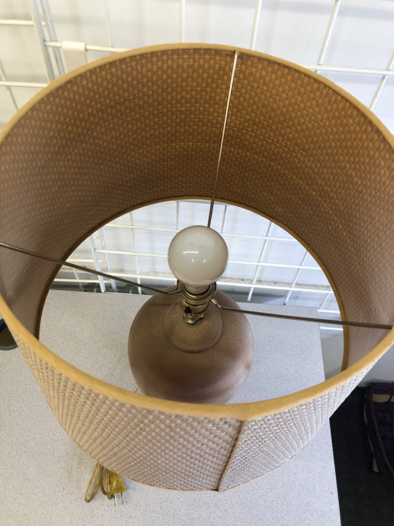 RED AND WHITE OMBRE BASE LAMP W WOVEN SHADE.