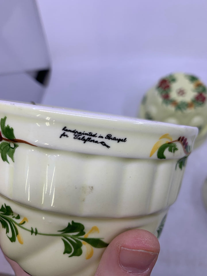 VTG 3 CERAMIC PAINTED JELLO MOLDS MADE IN PORTUGAL WALL HANGINGS.