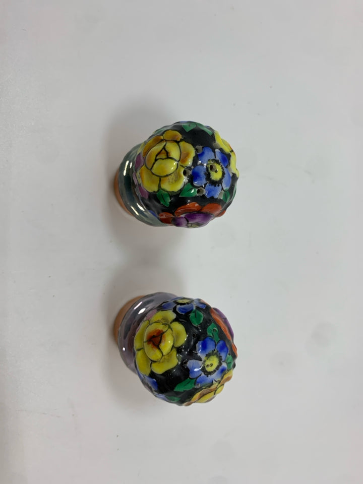 SALT & PEPPER SHAKERS MULTI COLORED VIBRANT FLORAL PATTERN.
